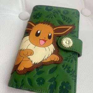 Loungefly x Pokémon Flying Eevee Flap Wallet